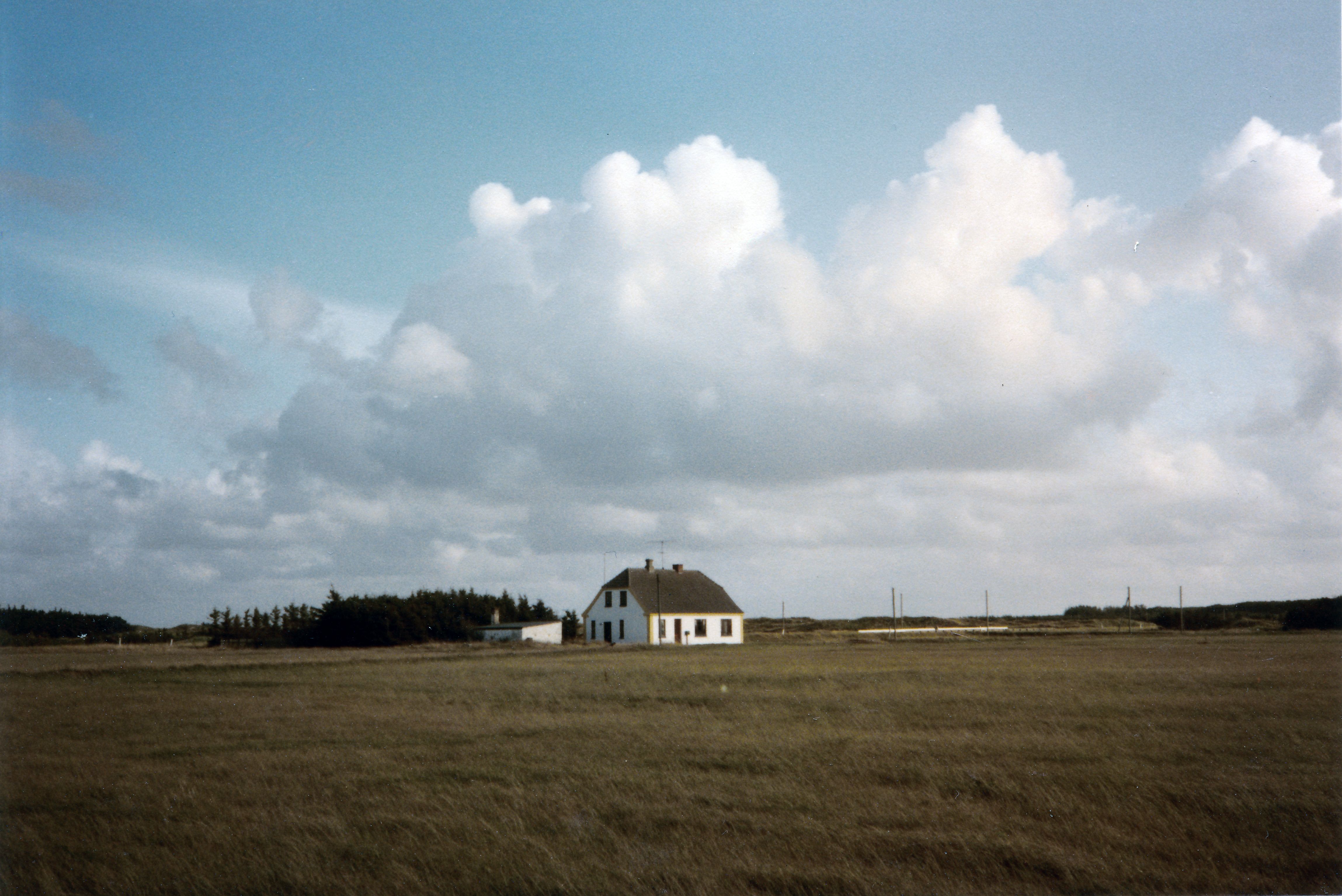 Matrnr 12e Huset set fra rhagevej i 1982