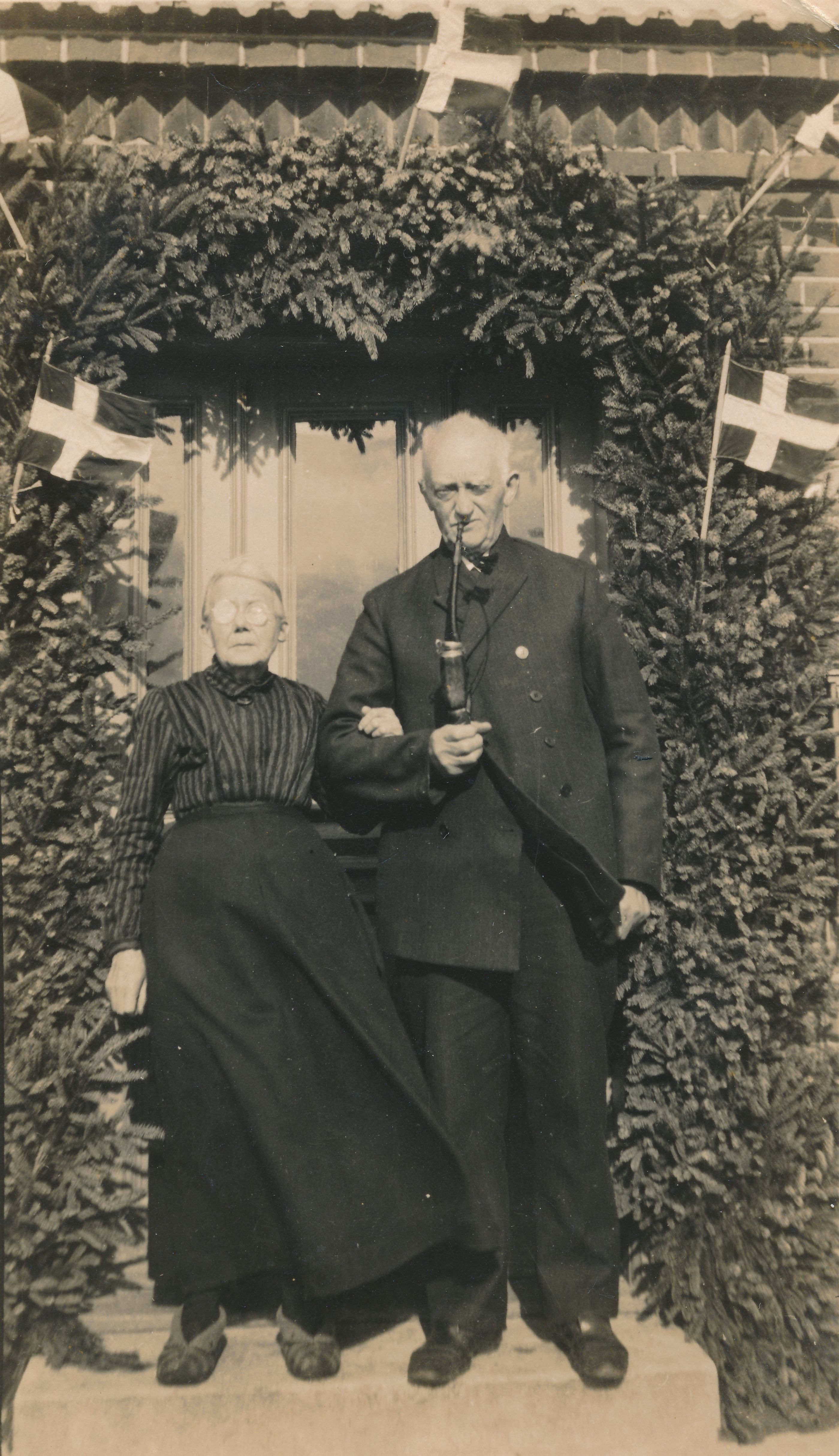 Matrnr 38h Kirstine Frost og Niels Immersen Mortensen Guldbryllup 1929