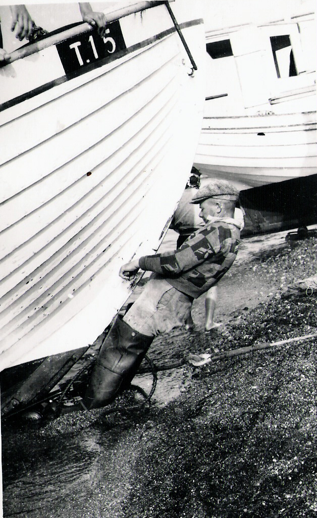 27 Matrnr 6 Klitmller 1935 Fiskekutter trkkes op 2
