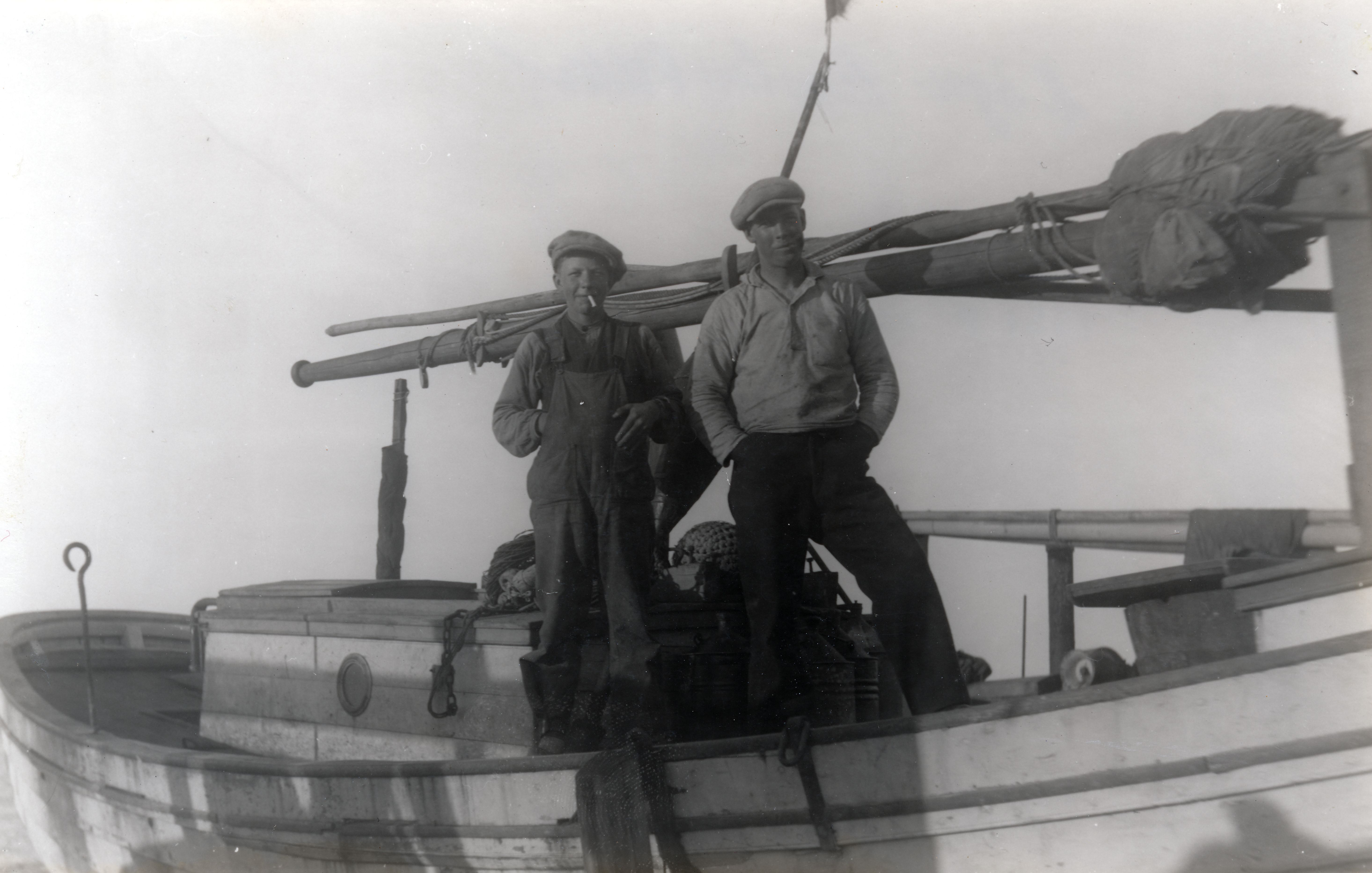 Matrnr 6m Chr Christensen Odder til hjre i 1928